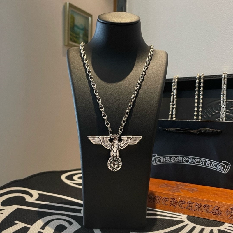 Ch**me He**ts necklaces